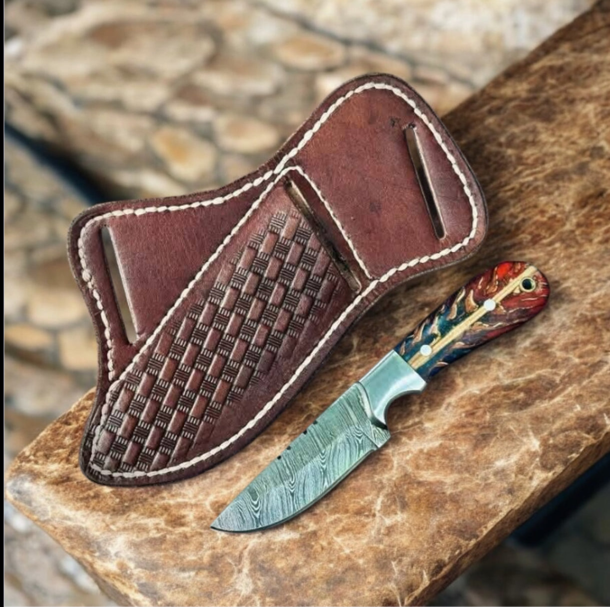 Western Handcrafted Fixed Blade Knife – Damascus Steel Outdoor Companion with Leather Sheath